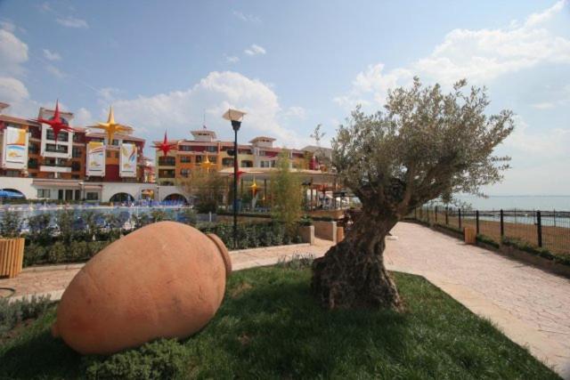 Quiet, Relax And Sand Beach Place With 4Star Service Aheloy Exterior photo